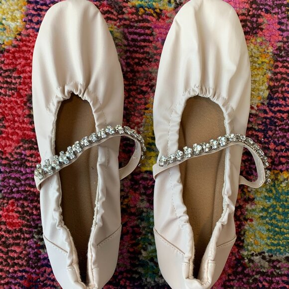 Light Pink Flats - Picture 1 of 3